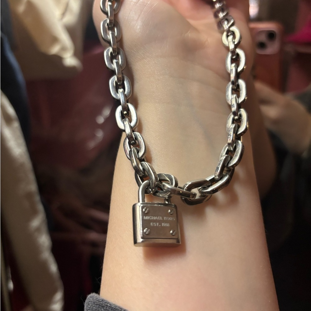 Michael Kors Silver colored necklace with Padlock Pendant